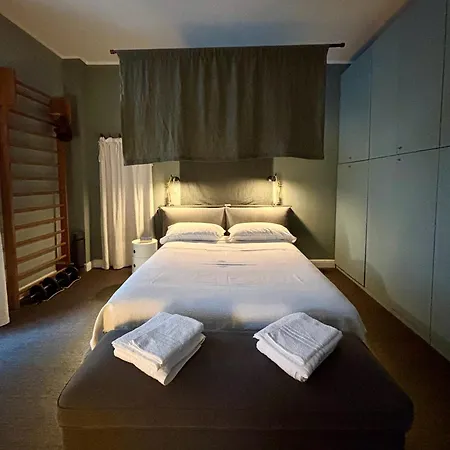 Designer Loft - Urban Jungle - Historic Building